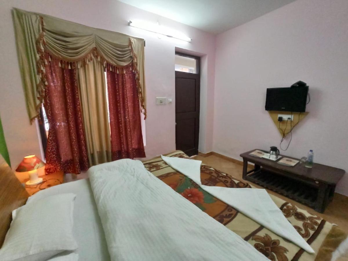Hotel Him View Manāli Dış mekan fotoğraf